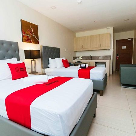 Отель Reddoorz Premium @ Sampaloc Makati Макати Экстерьер фото