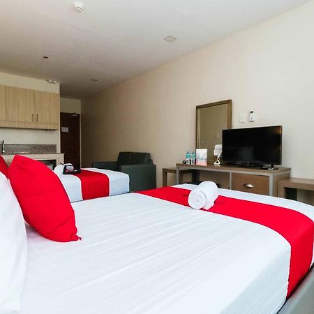 Отель Reddoorz Premium @ Sampaloc Makati Макати Экстерьер фото