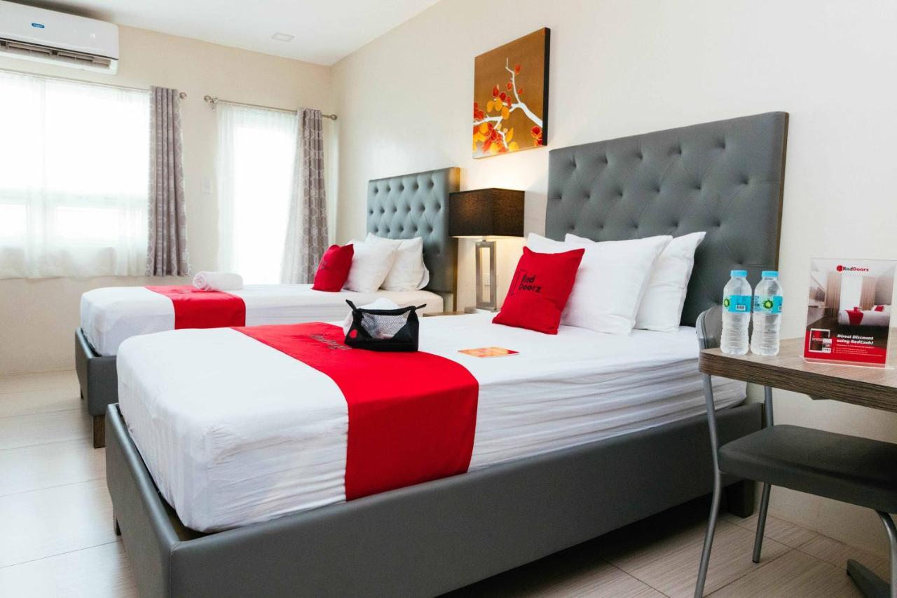 Отель Reddoorz Premium @ Sampaloc Makati Макати Экстерьер фото